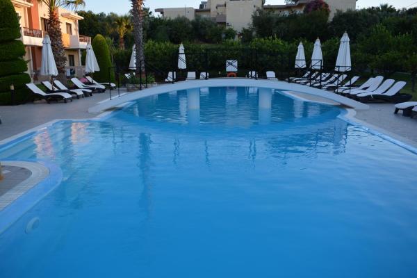 Stavros Melathron Studios