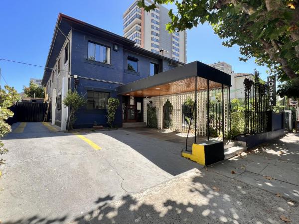 VOY Hostales - 4 Norte, Забронировать Отель Недорогие отели Винья-дель-Мар, рядом с Vergara Dock, недорогие