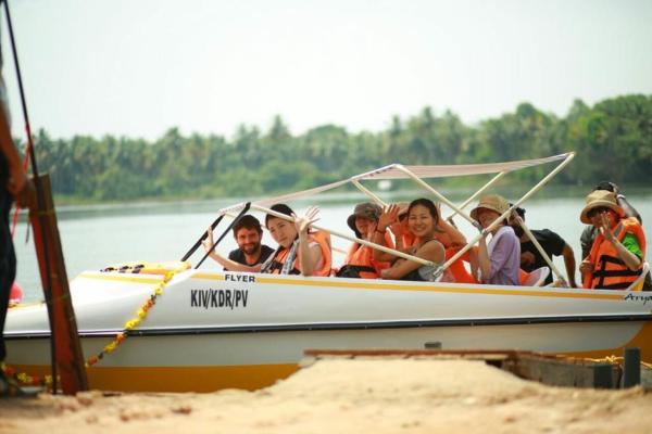 Manjaly Backwater Resort