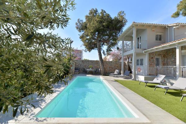 Lagonisi luxurious residence Ruby's Pool Villa