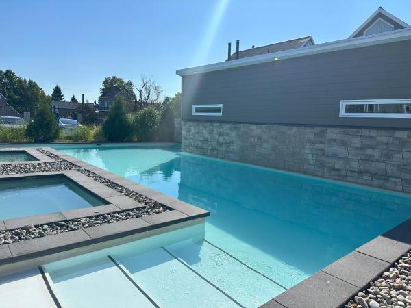 Condos Vacances MSA - incluant piscine et spas extérieurs chauffés à L'ANNÉE!!