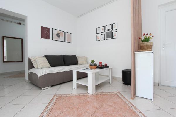 Apartments Rozi