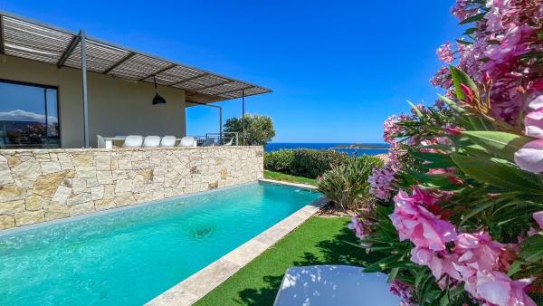 Villa Caramontinu, Забронировать Вилла Отели South Corsica с парковкой, Парковка