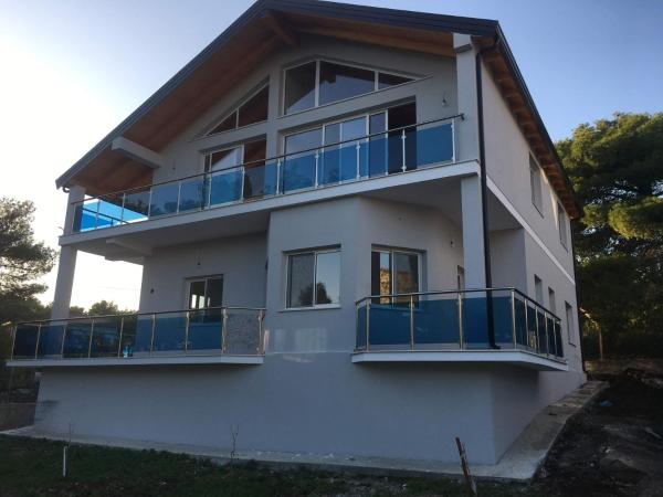 Benjy’s Villa(B&B), Забронировать Дом для отпуска Коттеджи Lezhë County, Коттедж
