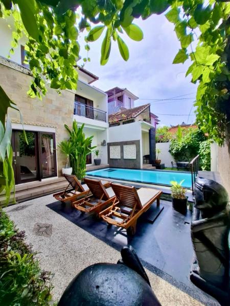Pondok DEWI Villa - LEGIAN - 6 Bedroom Villa - Great Location, Забронировать Вилла Легиан Бадунг, рядом с Центр Sunset Star
