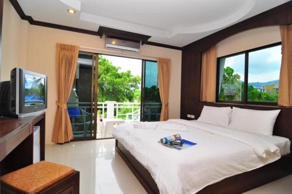 Triple Rund Place Hotel