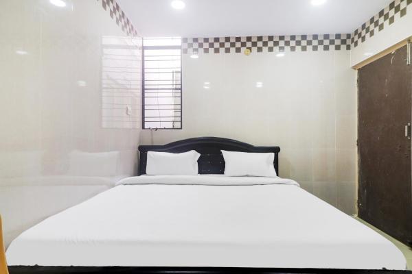 Hotel O Aroma Classic Near Nampally Railway station, Забронировать Отель Отели Hyderabad Region с парковкой, Парковка