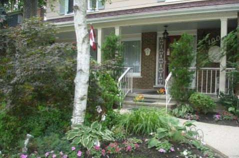 Les Diplomates B&B (Executive Guest House)
