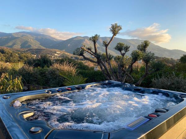 Villa Ghjuvan - Sea, Mountain & Spa, Забронировать Вилла Пери South Corsica