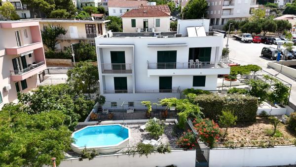 Apartments turtle gardens, Забронировать Апартаменты/квартира Макарска Biokovo Nature Park