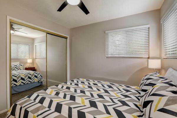 220 #7 Ocean View Ave 2 Bedroom Condo by Redawning
