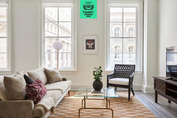 St. Charles Elegant Suites by Sonder