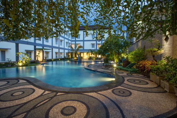 Hotel Puri Indah & Convention