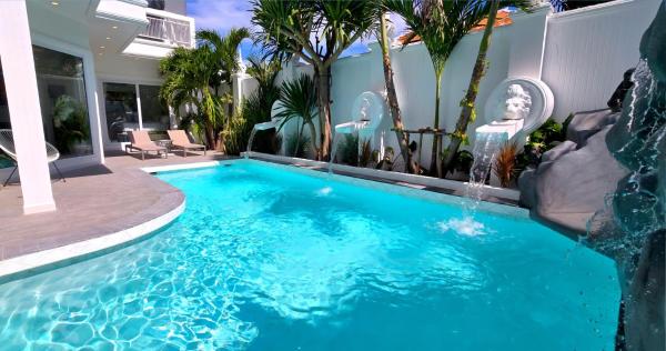 NEBULAND Luxury Pool Villa Pattaya Walking Street