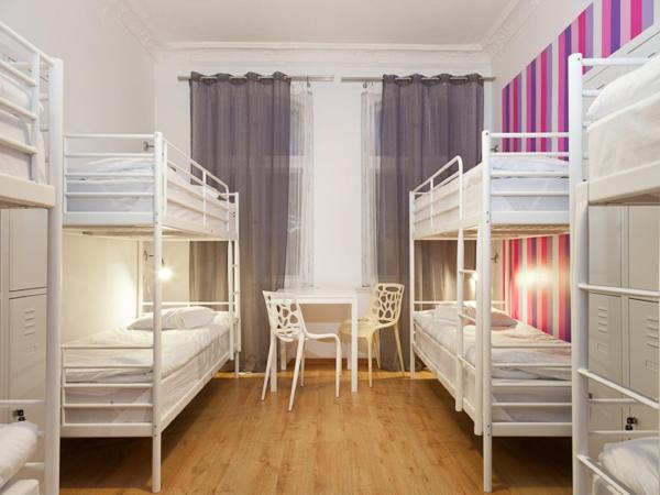 Blooms Boutique Hostel Inn & Apartments