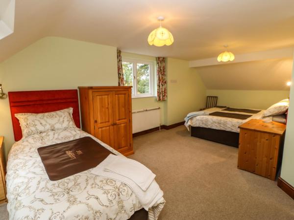 Holly Lodge