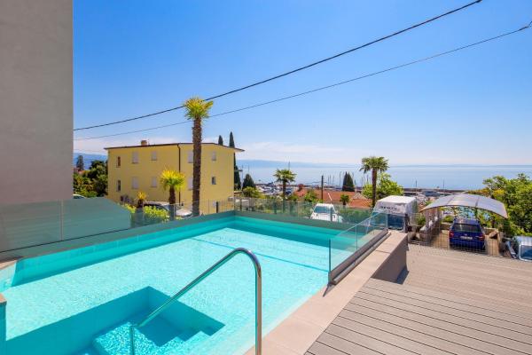 Apartments Rona Ičići