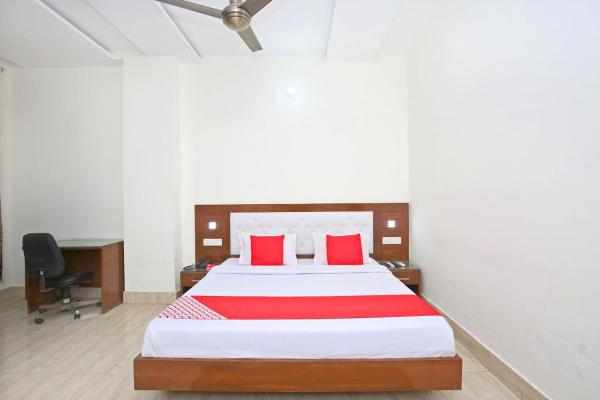 OYO 12766 Nimantran Resort