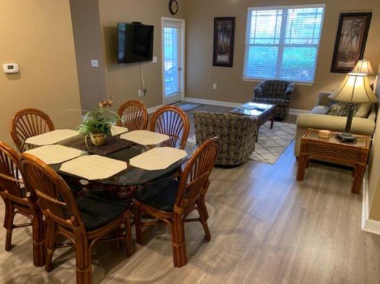 240 06 Woodlands Way 3 Bedrooms 2 Bathrooms Condo