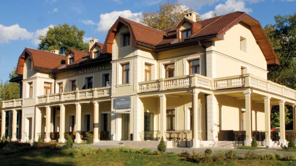Hotel Hercegovina, Забронировать Отель Отели Сараевского кантона с завтраком, Завтраки