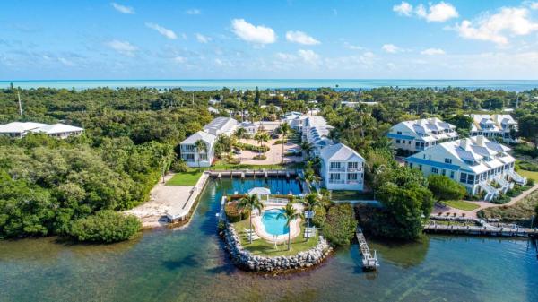Bayside Villas by Islander Resort