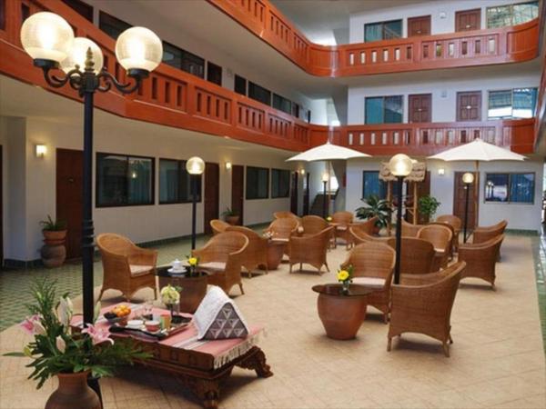 Tawan Court