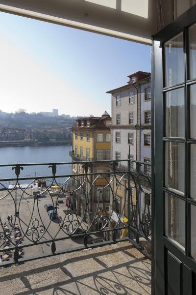 Ribeira Porto 3 in Oporto