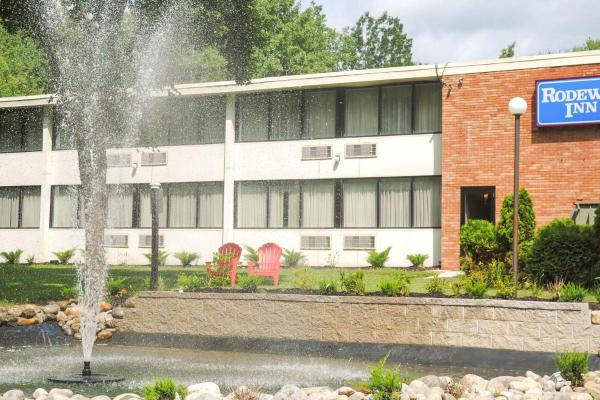 Wingate by Wyndham Lake George