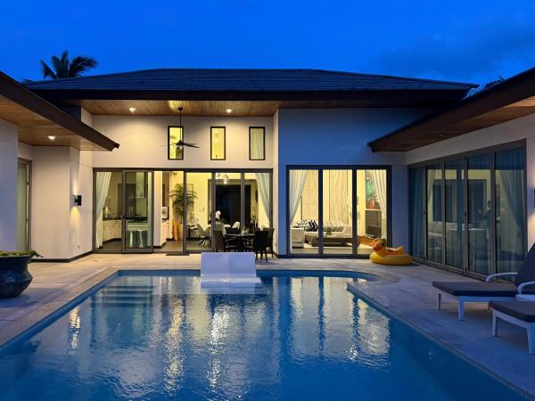 Vics Villa at Baan Mandala -Pool Villa A- Walk to Bangtao Beach, Supermarkets and Restaurants