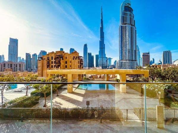 Spectacular Burj Khalifa View, 2BR Luxury Apartment by SBH