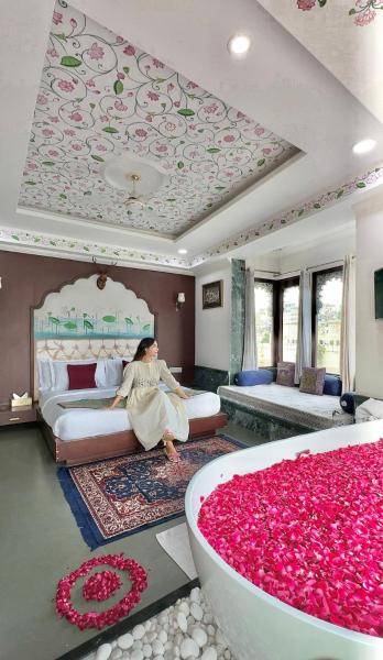 Hide-In Udaipur - A Lake View Boutique hotel