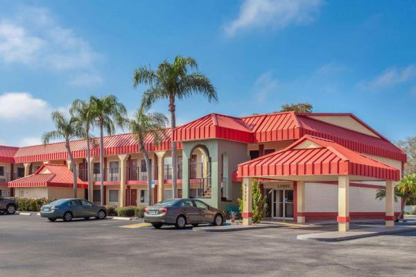 Super 8 By Wyndham Clearwater/Us Hwy 19 N