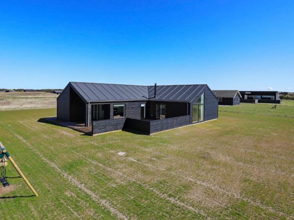 12 person holiday home in Løkken-By Traum