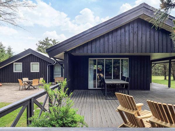 8 person holiday home in Løkken-By Traum