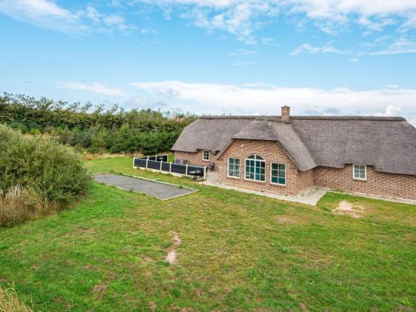 16 person holiday home in Ulfborg