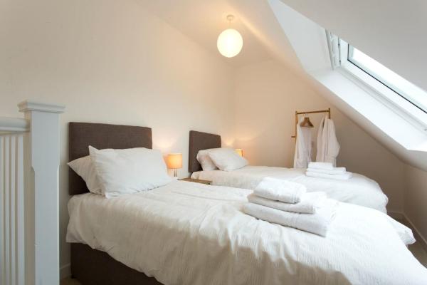 Remarkable 2-bed Apartment in Culross