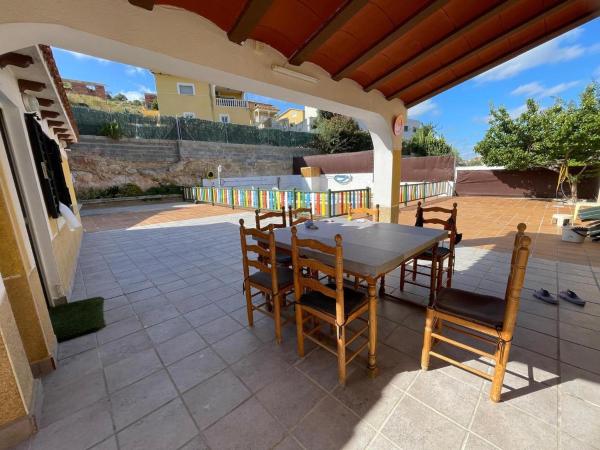 Pet-Friendly Villa with Pool