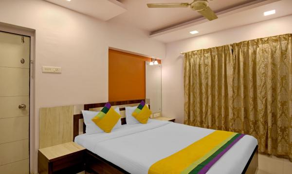 OYO 1453 Hotel Daisy Residency