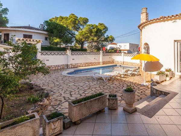 Fantastic Holiday Home With Private Pool in L'escala