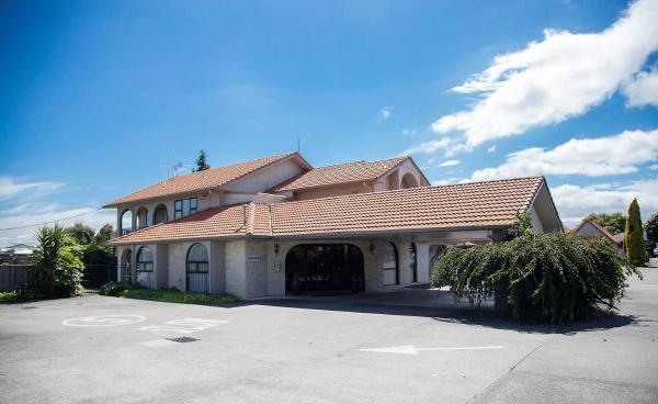 Econo Lodge The Villas