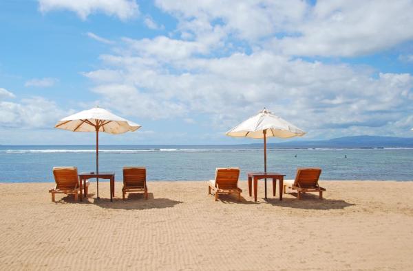 Отель La Taverna Suites