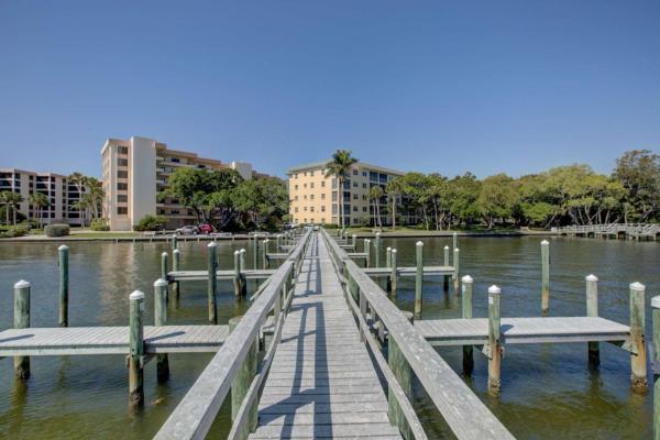 Bay Tree Beach Side