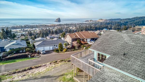 Bridgeview Pacific City