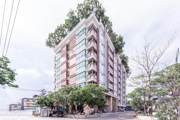 Latin Garden Hotel