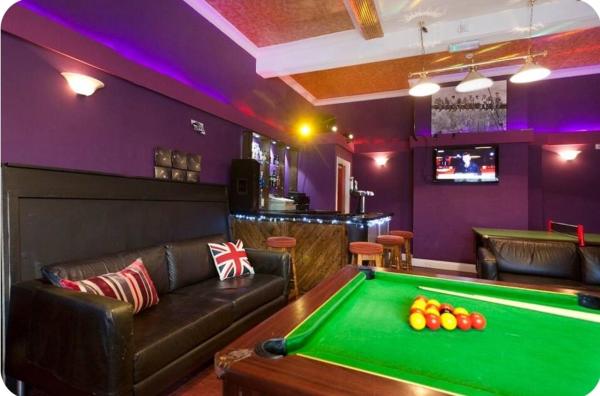 Emporium Self Catering Apartments - City Centre - Full Kitchen - Cook as you would at Home - by Victoria Centre Shopping Centre with private outside Patio Ноттингем