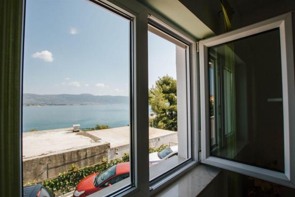 Apartments Dome - 30 m from beach