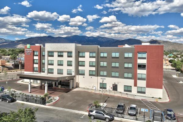 Holiday Inn Express & Suites - Albuquerque East by IHG