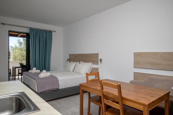 Triantafillas Suites