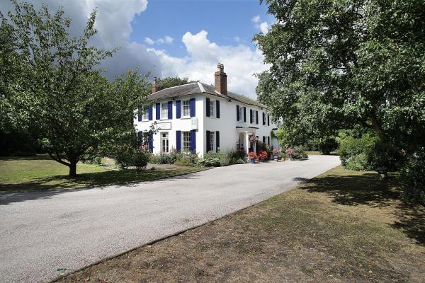 Crossways Hotel