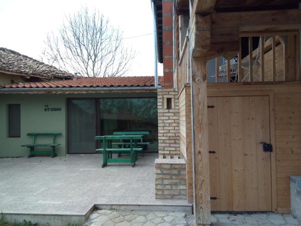 Studio Apartment in Palamartsa, Забронировать Апартаменты/квартира Отели Targovishte Province с бассейном, Бассейн